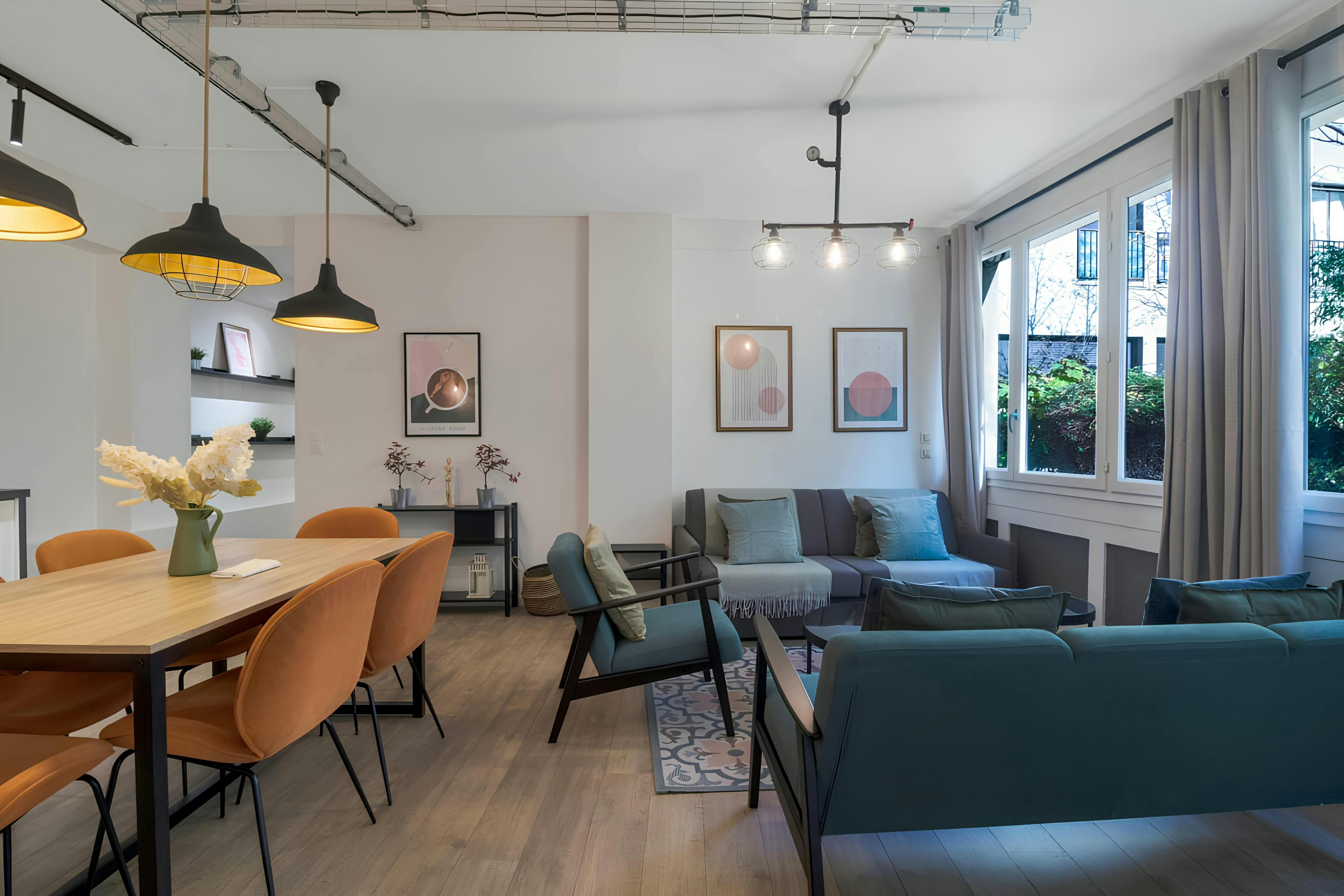 Leafy Courtyard Views