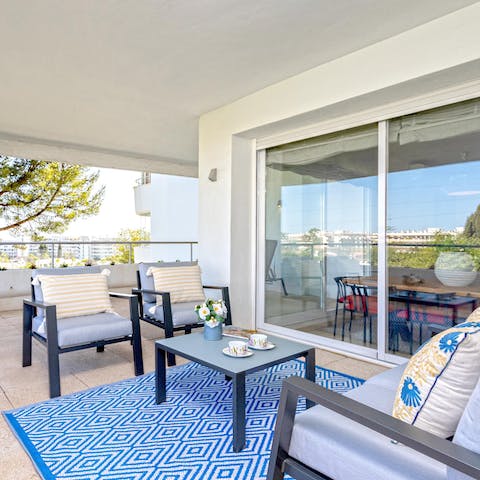 Sit back on the balcony with a cold cerveza