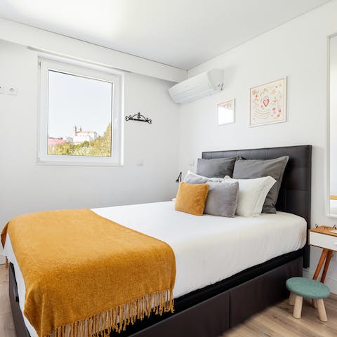 Wake up in the comfortable bedrooms feeling rested and ready for another day of Porto sightseeing