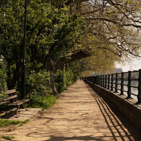 Stay right by the riverside Bishops Park with an urban beach