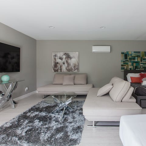 Give some of your party more independence in the separate guesthouse