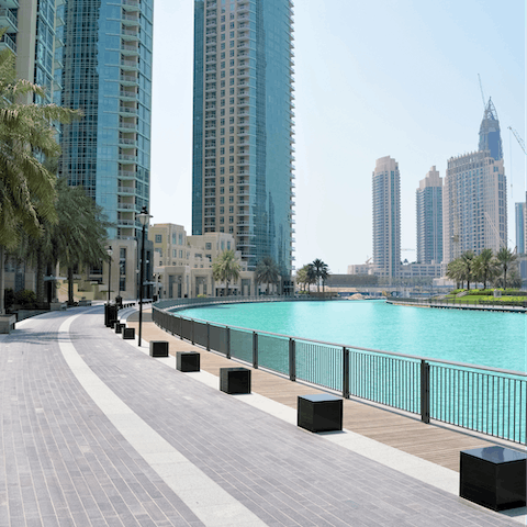 Stroll along Dubai Marina walk to start the morning the right way