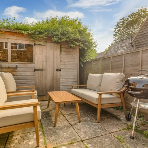 Fire up the barbecue and dine alfresco in the Gloucestershire sun