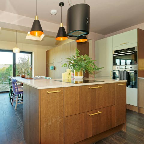 Whip up a cooked breakfast in the fully-equipped kitchen