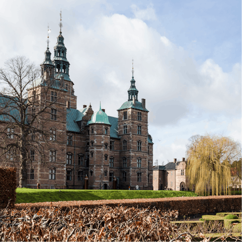 Stay in the centre of Copenhagen, only two minutes from Kongens Have and Rosenborg Castle