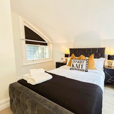 Snuggle down in the sumptuous bed after a day of sightseeing