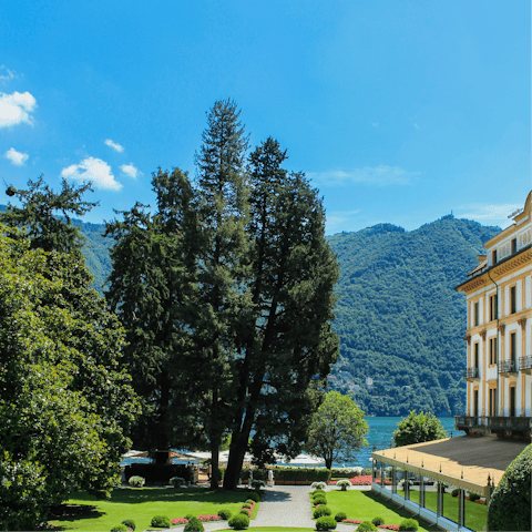 Enjoy mountain views from the lakeside town of Cernobbio