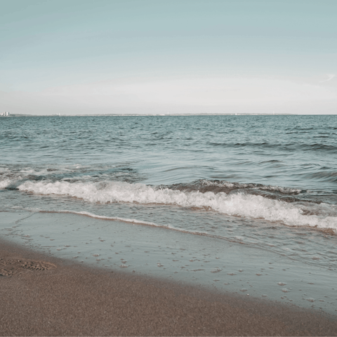 Pack your swimwear and stroll down to Apokofto Beach in under five minutes
