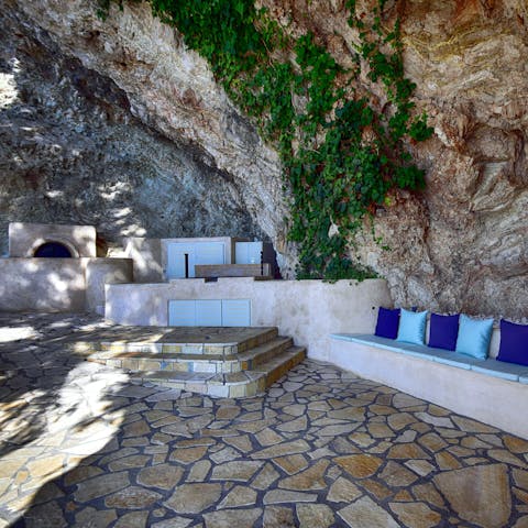Enjoy homemade pizza for lunch in your secret cove