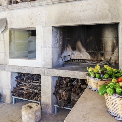 Keep it simple with a barbecue lunch after a morning jaunt around the countryside