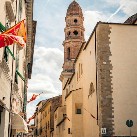 Take a day trip to Arezzo for the monthly antique fair