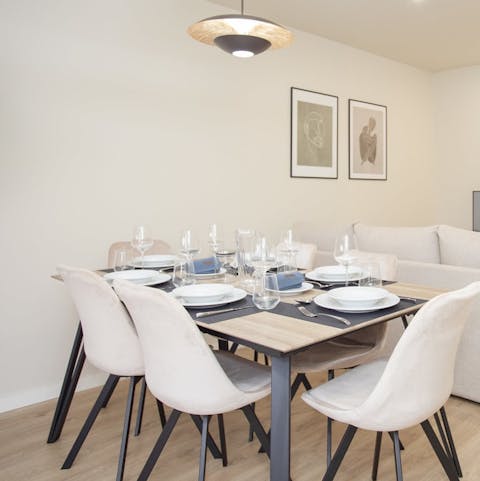 Share delicious family meals and a bottle of Porto at the dining table