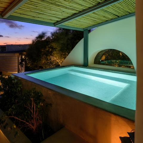 Spend sunset evenings in the Jacuzzi