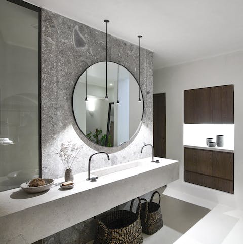 Admire the elegant minimalist spaces