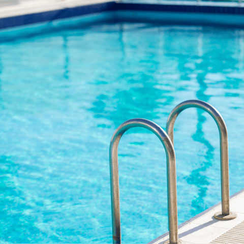 Have a swim in the communal heated pool after a day of skiing