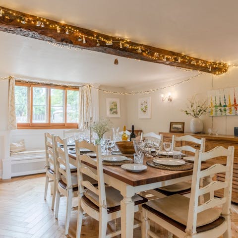 Relish getting the gang together for long, lazy brunches, fun-filled Sunday lunches or elegant evening meals