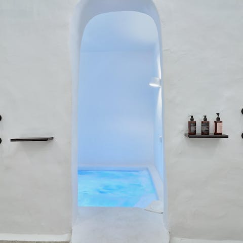 Find the perfect place to end the day in the jacuzzi