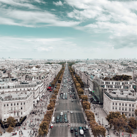 Head for the nearby shopping mecca of Champs-Élysées