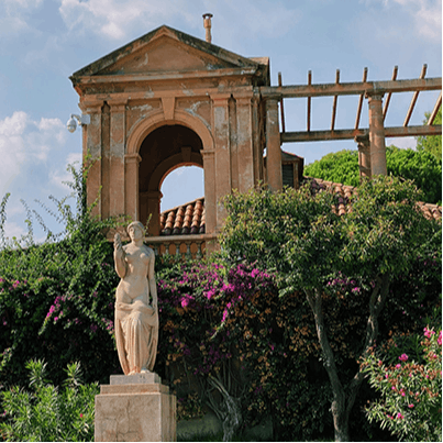 Enjoy a picturesque stroll around Pedralbes Park