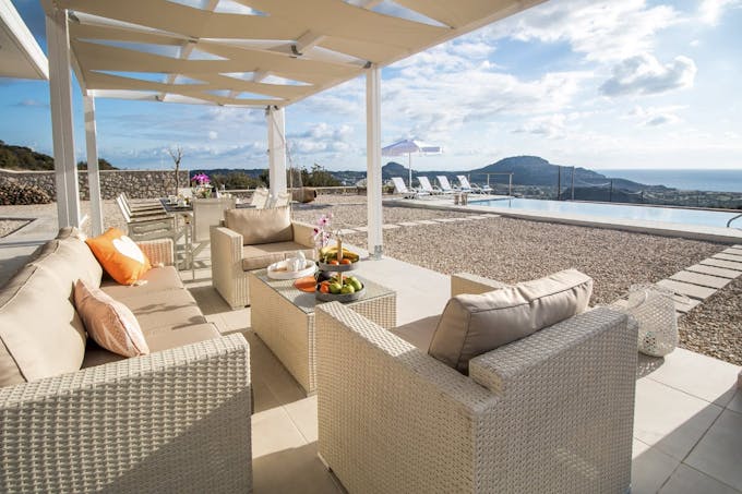 Sea Breeze & Sunsets