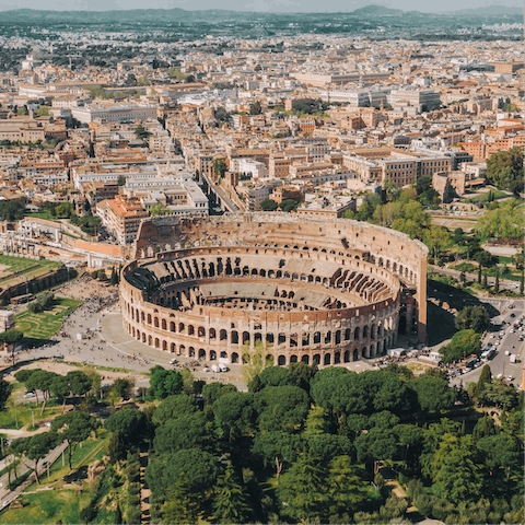 Walk to the Colosseum in just seven minutes