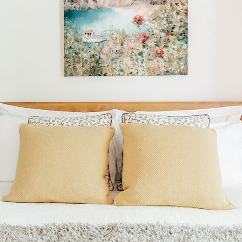 Look forward to falling into your comfortable king-size bed after a windswept day at the coast