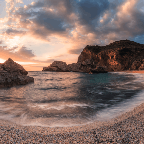 Explore the region of Pelion when you stay perched above Pagasitikos Bay