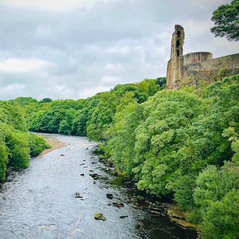 See the sights of pretty Barnard Castle – it's all within walking distance