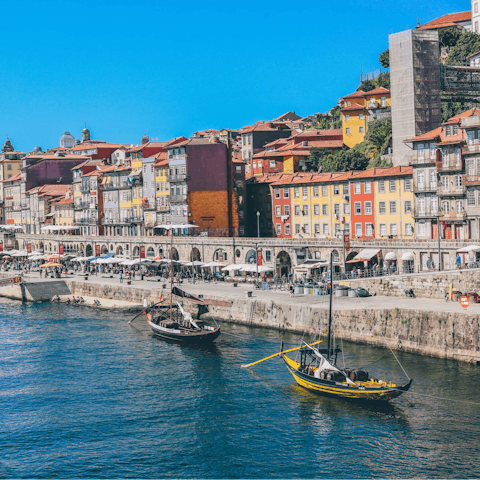 Explore picturesque Porto from the heart of the city