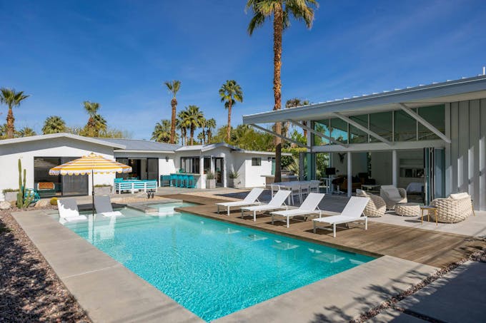 Vivid Hills Retreat