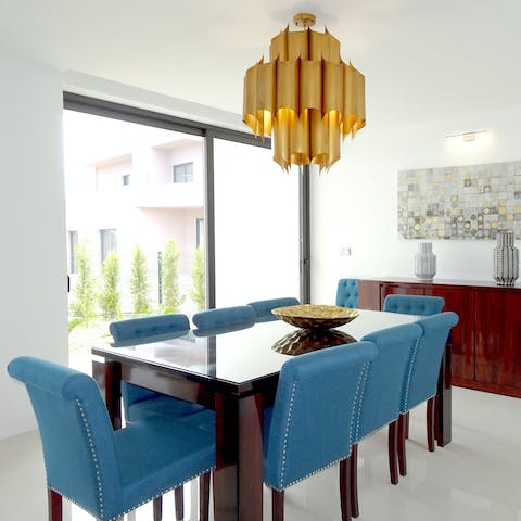 Slide open your doors and let the sea breeze inside as you enjoy breakfast