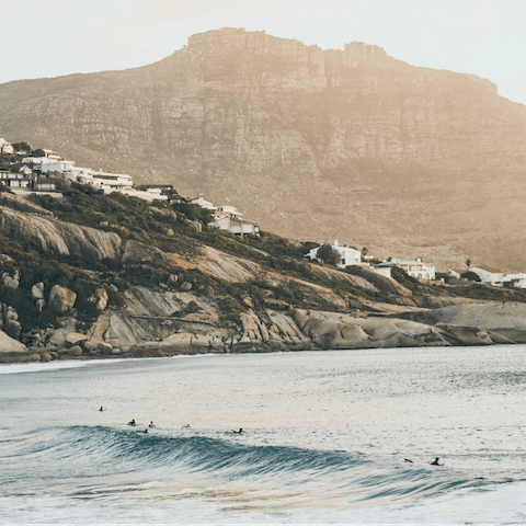 Drive to Llandudno Beach in minutes and get in with your surfboard