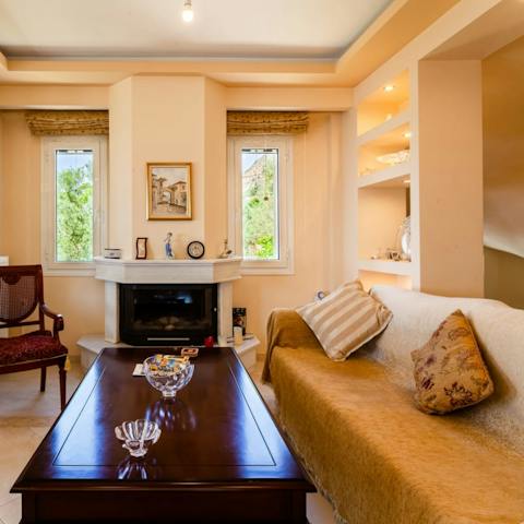 Hang out in the elegant living space with a glass of your favourite tipple