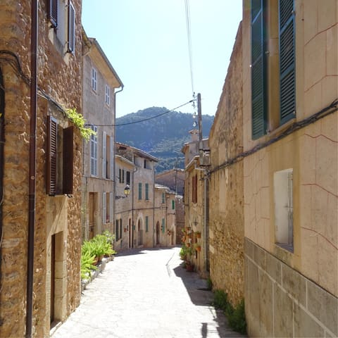 Explore the mountains, towns and villages of of rural Mallorca –your home is in the village of Caimari