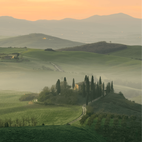 Explore beautiful Tuscany, including Siena, 20 kilometres from this home