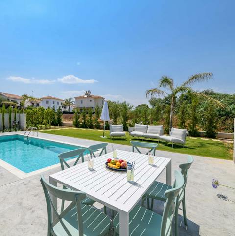 Fire up the barbecue for an evening supper beneath the stars