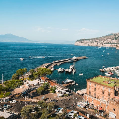 Take in Sorrento's pristine waterfront, just ten minutes away