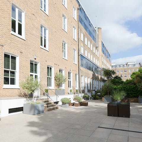 Stay in Earl's Court, just a few steps away from an underground station
