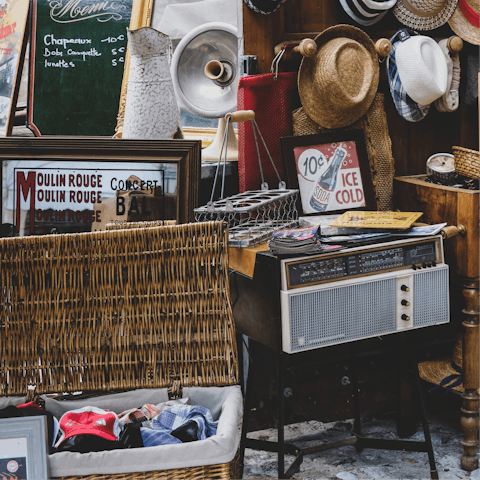 Browse the antiques in Spitalfields Market, just a half an hour stroll away