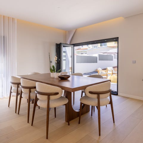 Serve up delicious home-cooked food at the dining table