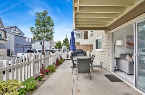 Dine alfresco just steps away from the Newport Beach shoreline