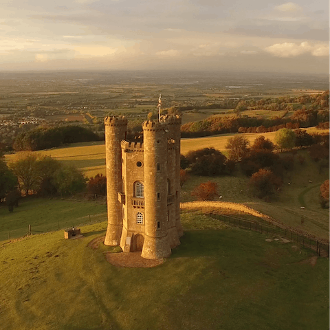 Take the ten-minute drive to Broadway for an afternoon walk