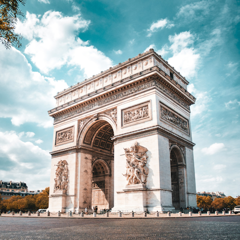 Stay close to the Arc de Triomphe and Champs-Élysées