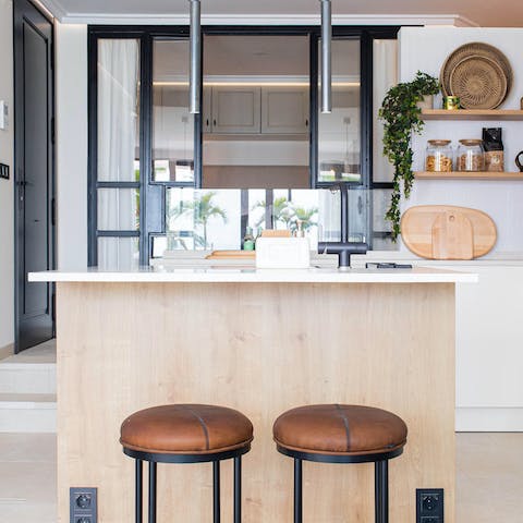 Grab a seat at the breakfast bar and treat yourself to a delicious morning meal of coffee and fresh churros