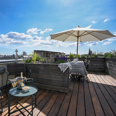 Soak up the summer sunshine on the private roof terrace, the best spot to sip cocktails and admire the views