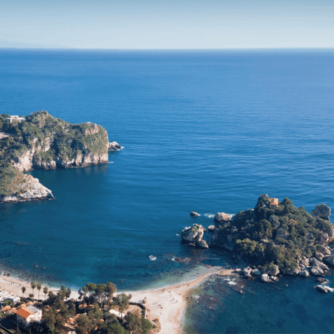 Drive minutes away to find sea and sunshine at Lido Atlantis