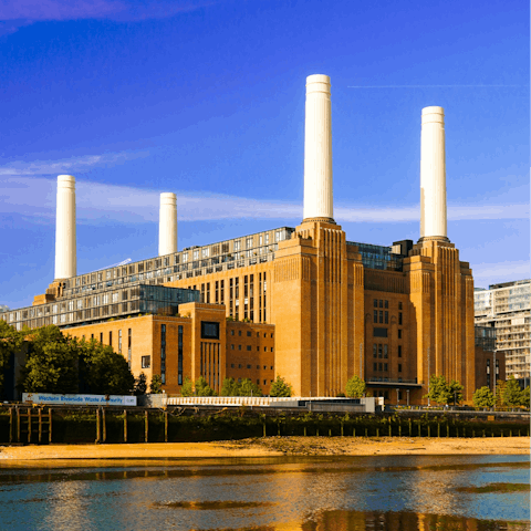 Wind your way through Nine Elms to Battersea Power Station