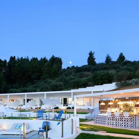 Head to the shared pool for cocktails and a dip