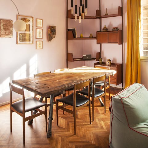 Cook Bolognese with fresh pasta and dine together