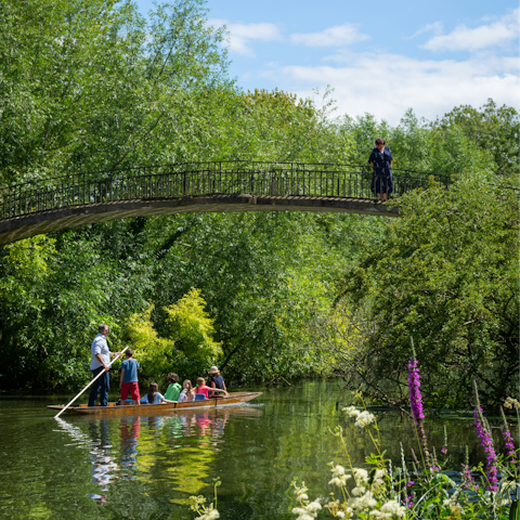 Stroll through The University Parks, five minutes away